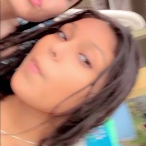 Meet your Posher, Daniela